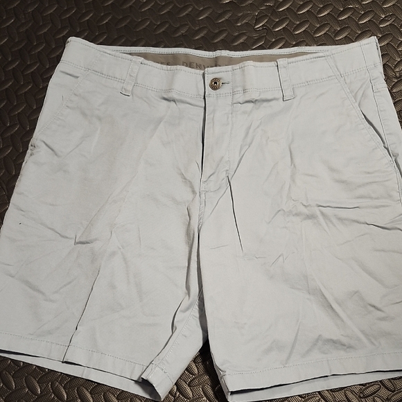 Denver Hayes Other - ⭐ Denver Hayes Men's Light Gray Flat Front Shorts Size 36